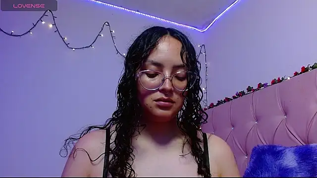 manumeow1 online show from December 1, 10:26 pm