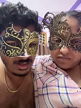 Snapshot of VVcouple chatting on October 28, 6:10 pm VVcouple online show from October 28, 6:10 pm