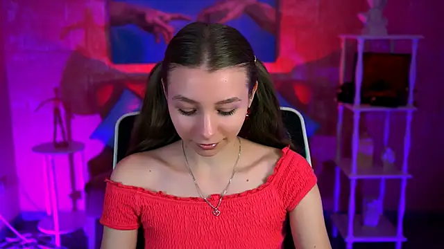 JulieDaniel online show from October 4, 8:23 am