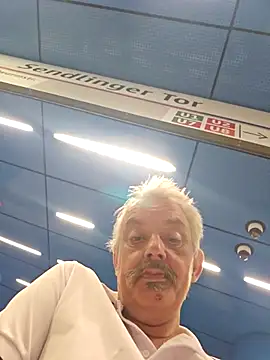 Snapshot of Fonse1860 chatting on September 21, 5:53 am Fonse1860 online show from September 21, 5:53 am