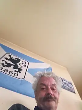 Snapshot of Fonse1860 chatting on November 11, 7:41 am Fonse1860 online show from November 11, 7:41 am