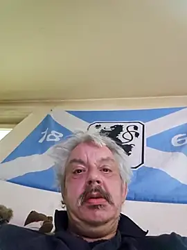 Snapshot of Fonse1860 chatting on December 2, 7:57 am Fonse1860 online show from December 2, 7:57 am