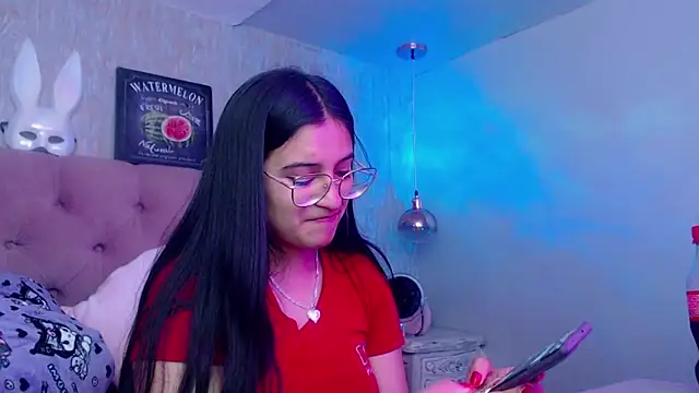 laurenelove online show from November 8, 3:39 am