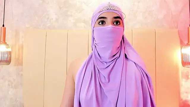 Snapshot of nayiraa_ chatting on September 27, 11:48 am nayiraa online show from September 27, 11:48 am