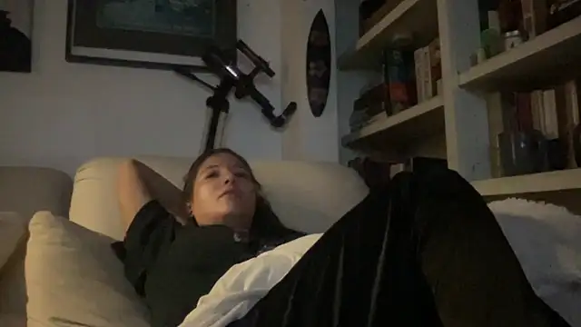 Snapshot of dddasani chatting on October 5, 4:05 pm dddasani online show from October 5, 4:05 pm