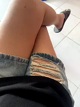 sharon-Hanna online show from November 13, 1:26 am