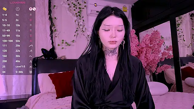 Lein Bone online show from November 2, 12:24 am