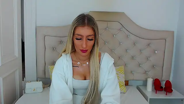 NatalieSensual online show from October 19, 8:04 am