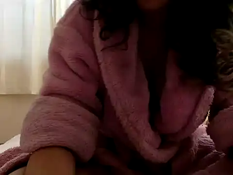 Snapshot of tutu101 chatting on December 19, 10:22 am tutu101 online show from December 19, 10:22 am