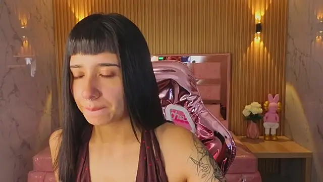 Snapshot of allyssa_bellini_s chatting on October 29, 8:32 pm allyssa bellini s online show from October 29, 8:32 pm