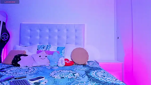 Baby Steff online show from October 10, 4:00 am