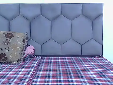 Diyaa Singh online show from September 10, 4:45 am