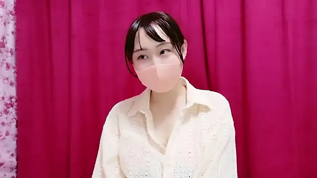 Snapshot of RenaFcup chatting on October 23, 1:10 pm RenaFcup online show from October 23, 1:10 pm