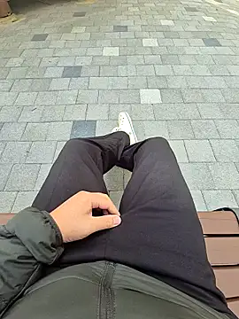 starvingo2002 online show from November 4, 1:59 am