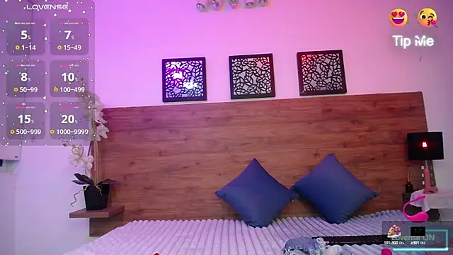 Snapshot of AlexandraCambell chatting on September 20, 7:48 pm AlexandraCambell online show from September 20, 7:48 pm