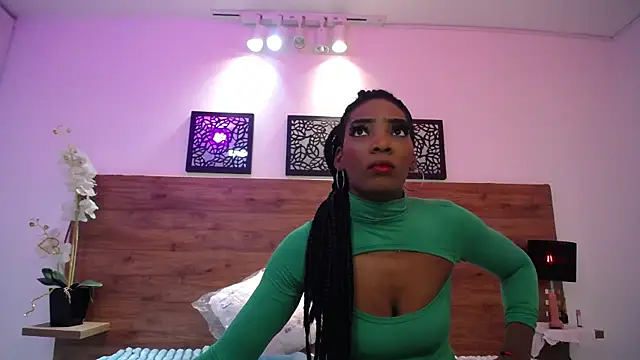 Snapshot of AlexandraCambell chatting on October 1, 7:42 pm AlexandraCambell online show from October 1, 7:42 pm