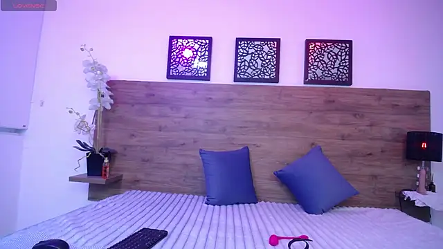 Snapshot of AlexandraCambell chatting on October 11, 7:23 pm AlexandraCambell online show from October 11, 7:23 pm