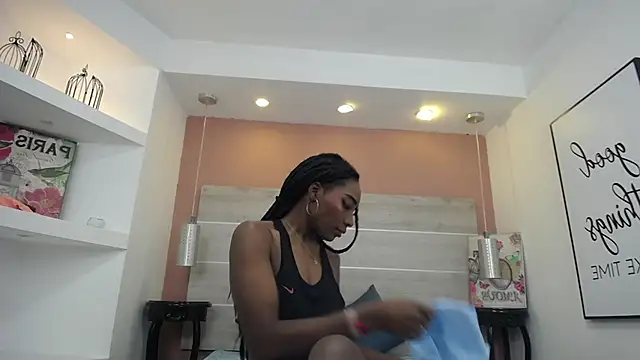 Snapshot of AlexandraCambell chatting on November 25, 12:05 pm AlexandraCambell online show from November 25, 12:05 pm