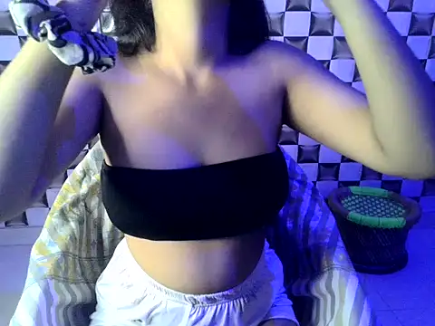 Snapshot of Beautiful_ladki chatting on October 19, 7:25 pm Beautiful ladki online show from October 19, 7:25 pm