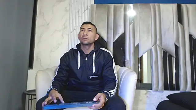 Snapshot of Morganandmegan chatting on September 29, 11:15 am Morganandmegan online show from September 29, 11:15 am