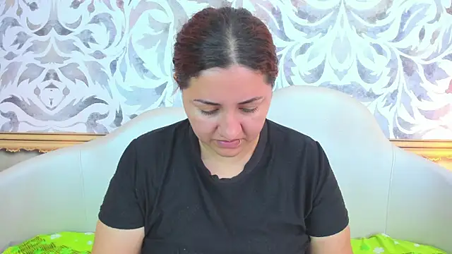 Snapshot of mishell_lovely chatting on October 28, 12:30 pm mishell lovely online show from October 28, 12:30 pm