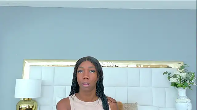 MadeleineHocker online show from September 15, 12:16 pm