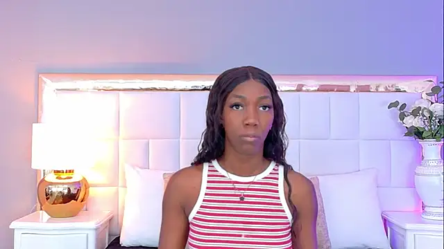 MadeleineHocker online show from September 17, 12:18 pm