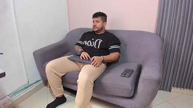 michael hill1 online show from November 8, 1:22 pm