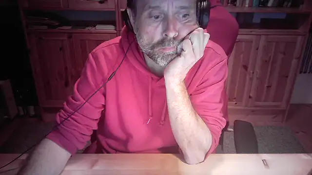 boy40bi online show from October 22, 11:26 pm