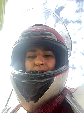 Snapshot of JuliethaDemon_ chatting on September 19, 2:18 pm JuliethaDemon online show from September 19, 2:18 pm