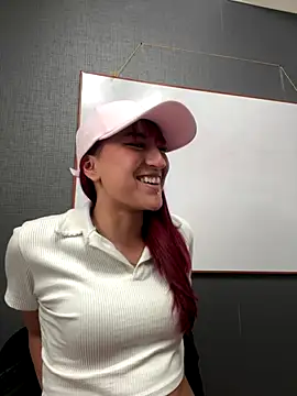 Snapshot of JuliethaDemon_ chatting on October 14, 2:40 pm JuliethaDemon online show from October 14, 2:40 pm