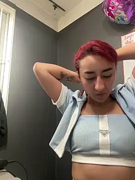 Snapshot of JuliethaDemon_ chatting on October 16, 1:23 pm JuliethaDemon online show from October 16, 1:23 pm