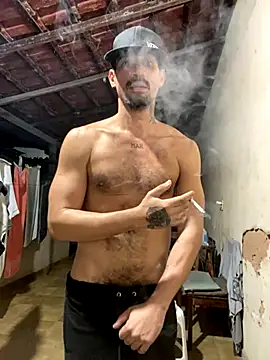 Snapshot of nando__master37 chatting on November 2, 6:05 am nando master37 online show from November 2, 6:05 am