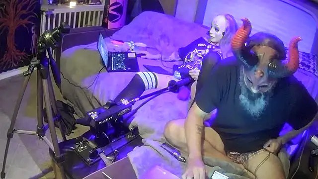 jamiezlilith online show from October 2, 12:28 am