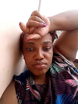 Snapshot of SexyKiarah chatting on October 18, 12:17 pm SexyKiarah online show from October 18, 12:17 pm