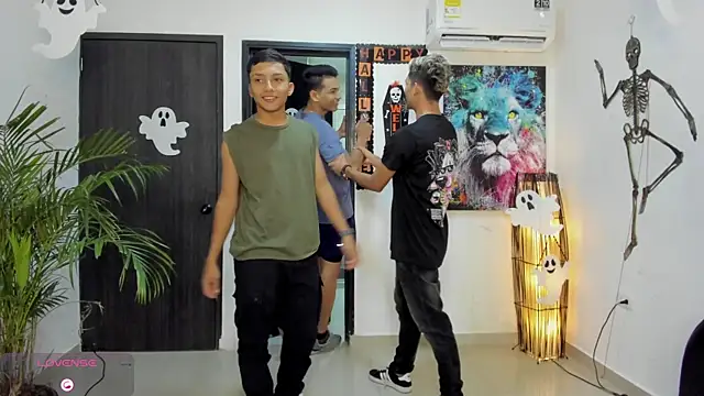 Snapshot of Bisexlifehot__ chatting on October 12, 11:04 pm Bisexlifehot online show from October 12, 11:04 pm