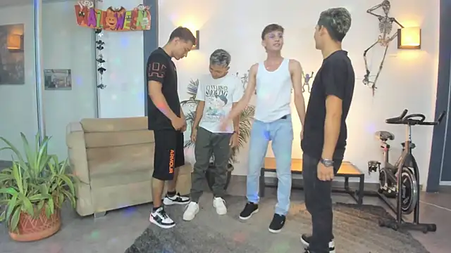 Snapshot of Bisexlifehot__ chatting on October 20, 11:05 pm Bisexlifehot online show from October 20, 11:05 pm