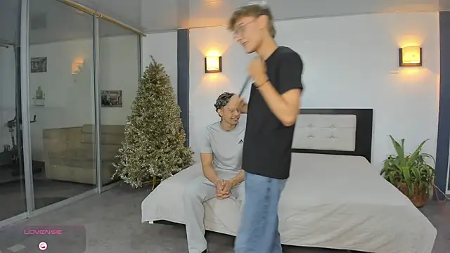 Snapshot of Bisexlifehot__ chatting on November 24, 11:15 pm Bisexlifehot online show from November 24, 11:15 pm