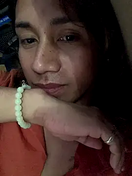 pretty TRANSjona online show from November 16, 8:20 am