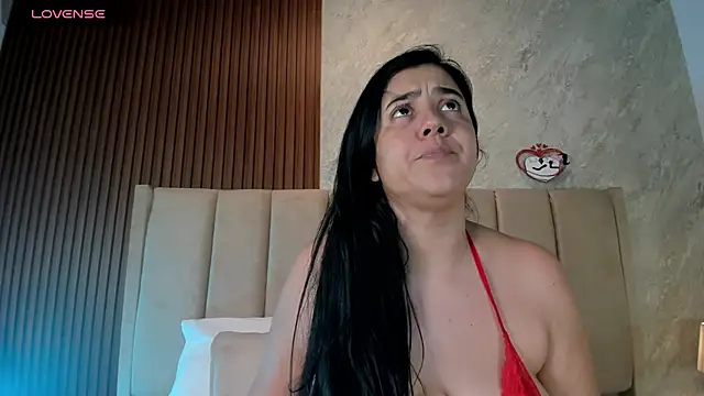  Cris Spicy  online show from November 27, 7:38 pm