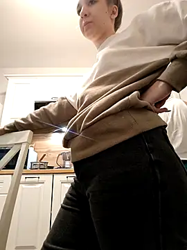 Snapshot of yourfavpsy_ chatting on November 29, 11:35 am yourfavpsy online show from November 29, 11:35 am