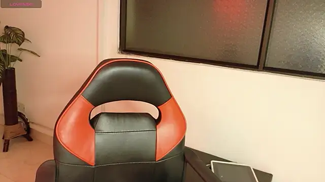 Hell Girll  online show from November 17, 3:56 am