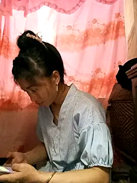 Snapshot of Phuongphuongg chatting on September 19, 10:27 am Phuongphuongg online show from September 19, 10:27 am