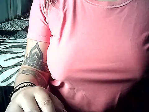 FallsForHerSmile online show from September 11, 12:11 am