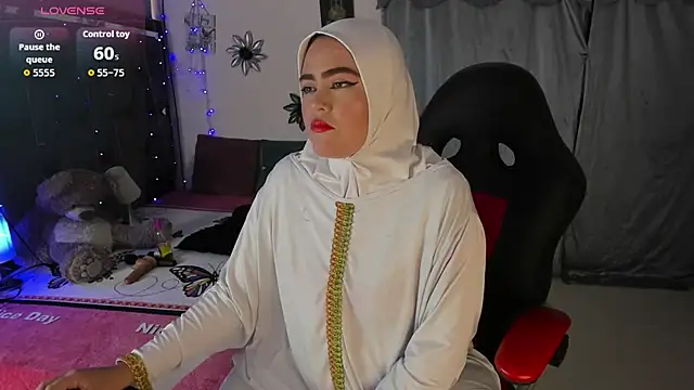 Snapshot of MarianFadel chatting on September 24, 12:30 pm MarianFadel online show from September 24, 12:30 pm