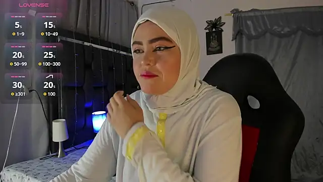 Snapshot of MarianFadel chatting on October 7, 12:24 pm MarianFadel online show from October 7, 12:24 pm