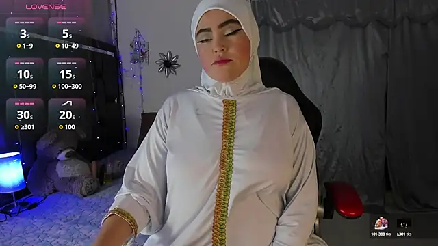 Snapshot of MarianFadel chatting on October 10, 12:26 pm MarianFadel online show from October 10, 12:26 pm