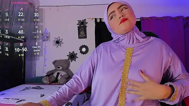 Snapshot of MarianFadel chatting on October 17, 12:41 pm MarianFadel online show from October 17, 12:41 pm