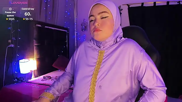 Snapshot of MarianFadel chatting on October 20, 12:27 pm MarianFadel online show from October 20, 12:27 pm