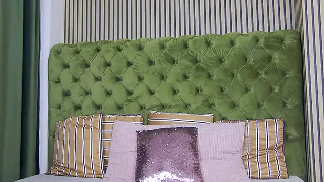 LunaHart online show from November 19, 7:58 pm